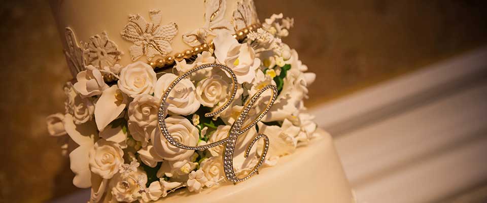Close up shot of a wedding cake.
