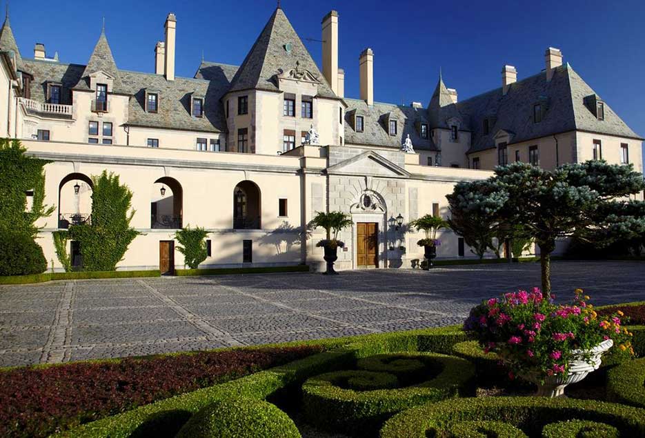 Back view of Oheka Castle and garden. 